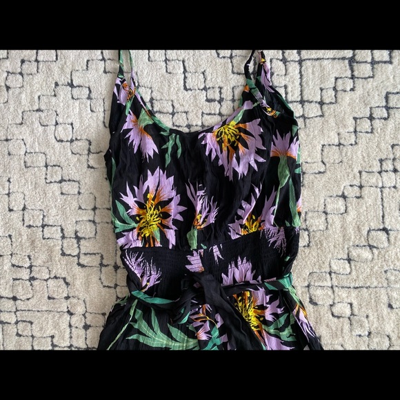 UO tie belt cropped jumpsuit - Picture 3 of 6